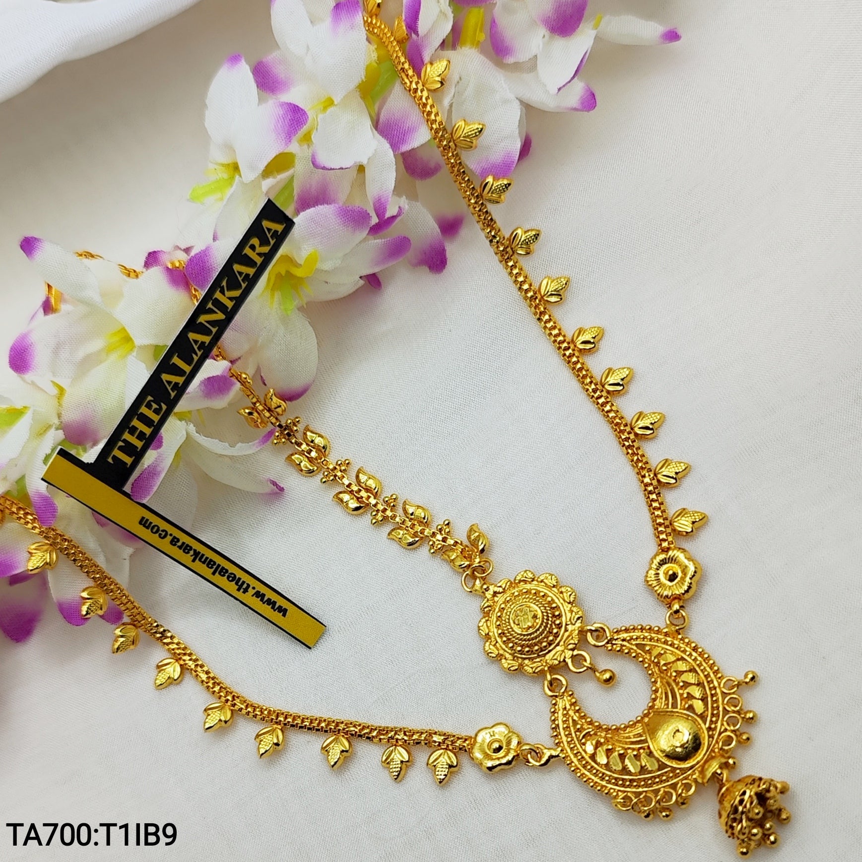 Gold taira tikli on sale design