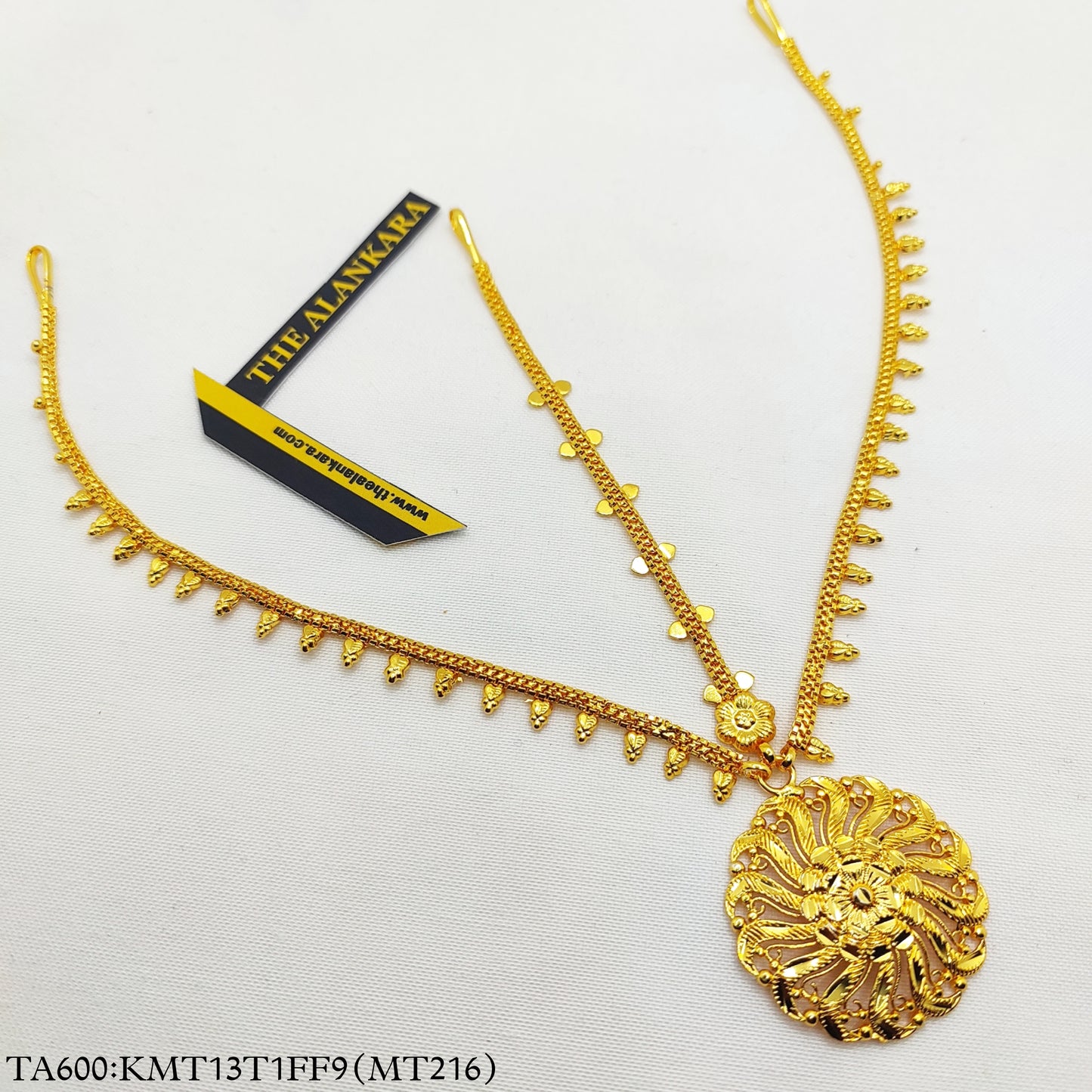Gold Plated Round Chakra Taira Tikli Maangtikka