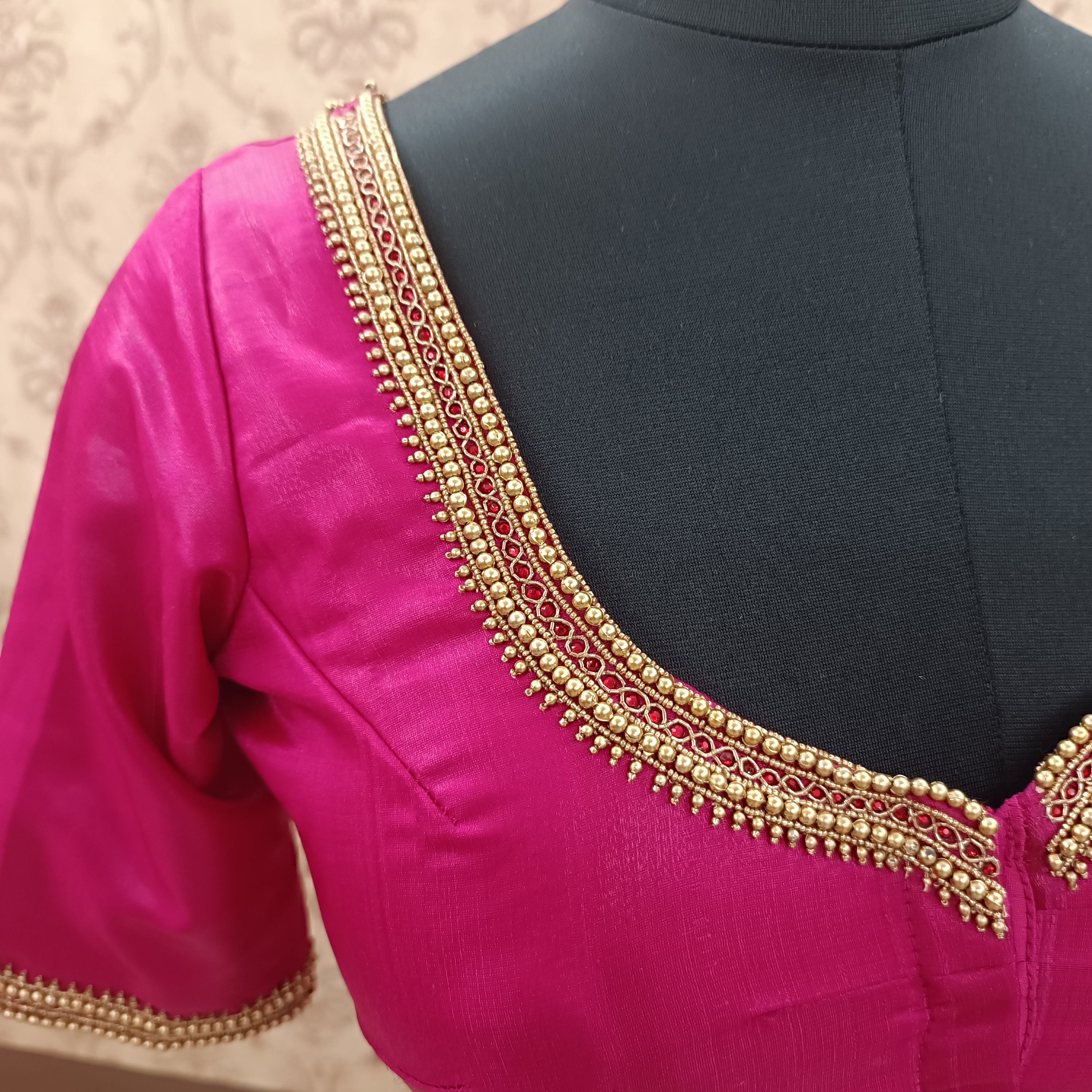 blouse Aari work sleeve Design | Bridal blouse designs, Trendy blouse  designs, Saree blouse designs